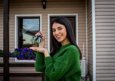 Top 5 motive să îți izolezi casa cu lână de lemn pompabilă