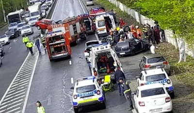 Accident în lanț în Capitală! Cinci persoane ajung la spital, traficul blocat ore întregi!