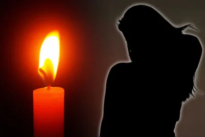 Tânăra găsită cu 26 de iPhone-uri ascunse în autobuz a MURIT misterios!