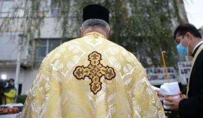 Șoc! Preotul dezvăluie adevărul despre darea de pomană: „Mortul nu mănâncă, nu are nevoie!”