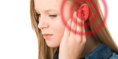 Alertă medicală! Țiuitul în urechi care poate ascunde o boală gravă ce puntează creierul!