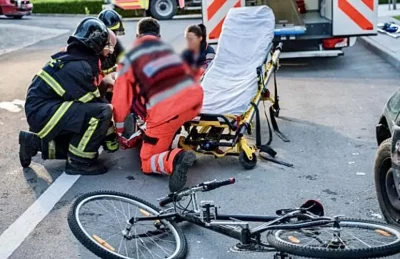 Tragedie pe DN 13! Biciclist spulberat de autoutilitară – a murit pe loc!