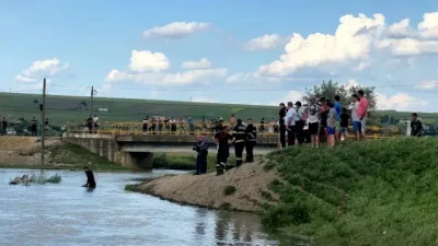 Tragedie pe râul Bahlui! Doi frați luați de apă, unul încă dispărut!