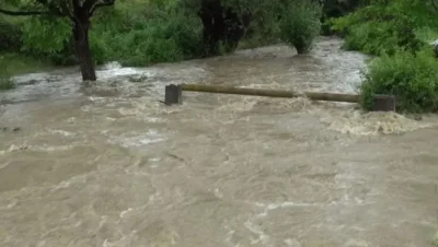 Alertă maximă: Cod galben de inundații și vijelii cu grindină în 18 județe – riscul izbucnirii unor viituri diseară crește periculos!