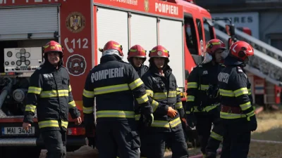 Incendiu la ghenă de gunoi în Bascov: Pompierii intervine urgent fără victime