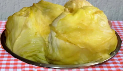 Ce ingrediente folosesc gospodinele unguroaice atunci cand pun VARZA la MURAT