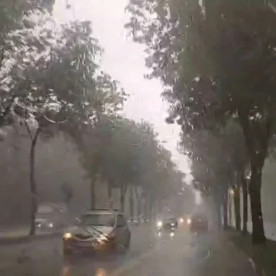 Ciclonul Barbara aduce potop în Bucureşti şi 5 judeţe: va ploua cât pentru 3 luni