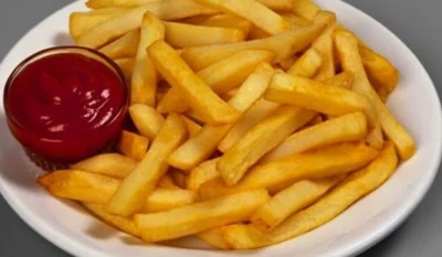 Greșeala uriașă pe care o facem când pregătim cartofi prăjiți. Nu mai face asta în timp ce se prăjesc