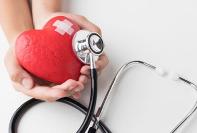 Milioane de oameni consumă ZILNIC băutura care crește dramatic riscul de atac de cord…