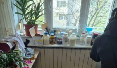 Locatarii unui bloc au încremenit când au aflat ce ASCUNDEA un vecin în…