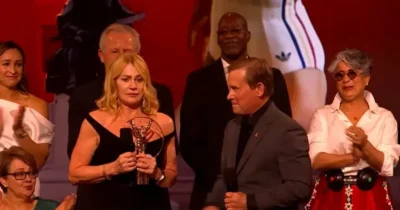 GESTUL neaşteptat făcut de Nadia Comăneci pe scenă când a primit premiul pentru…