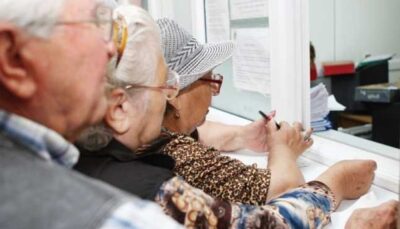 Mii de pensionari români pot rămâne fără bani de la 1 octombrie. Documentul care trebuie depus de două ori pe an