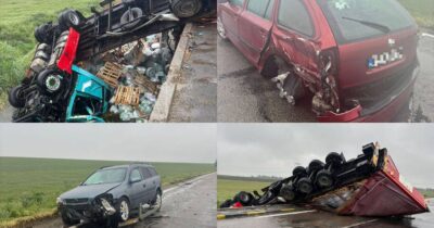Un șofer de TIR a murit pe loc după impactul cu două mașini în Iazu. Mastodontul s-a răsturnat în șanț pe DN21