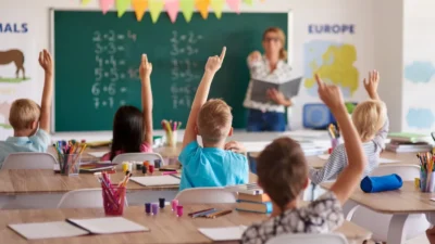 Schimbare majoră pentru elevi din septembrie 2026. Noua materie care devine obligatorie în orar chiar de la clasele primare