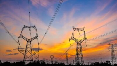 Românii, arși la buzunare! Vecinii bulgari ne iau energia ieftină și ne-o vând de șapte ori mai scump seara