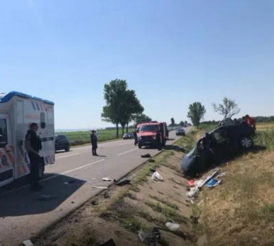 Tragedie pe DN2-E85! Un șofer de 59 de ani a murit sub ochii salvatorilor după ce mașina s-a făcut praf de
