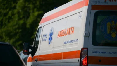 Spectacol cu drone transformat în coșmar. O adolescentă a ajuns de urgență la spital după ce a căzut de la înălțime în timpul evenimentului