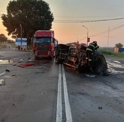 Accident violent soldat cu un incendiu. Detaliul neașteptat descoperit de polițiști la fața locului