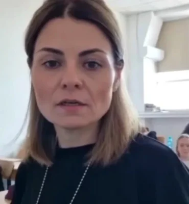 Tragedie într-o familie respectată. O profesoară a fost ucisă sub ochii fiicei sale. Ce a făcut soțul imediat după atac