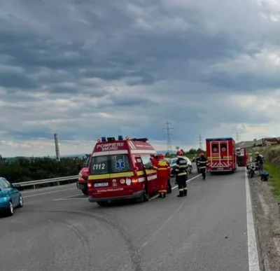 Accident rutier violent între un autoturism și două motociclete. Ce au decis victimele după intervenția medicilor la fața locului