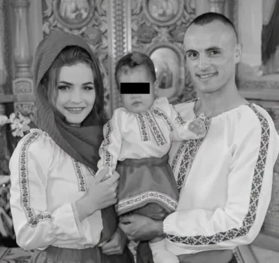 O vacanță de vis transformată într-un coșmar de nedescris. Părinții și bebelușul au murit pe loc. Singura supraviețuitoare este o fetiță de 7 ani