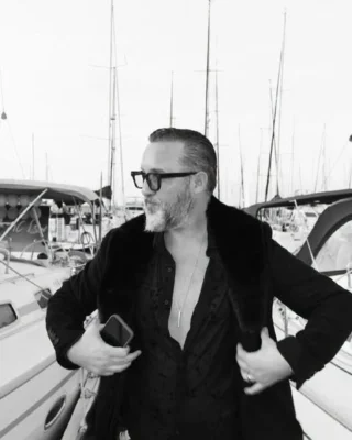 Omul de afaceri Yakir Levi a murit după ce a căzut de la etajul unui hotel din Miami