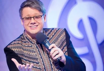 Paul Surugiu a fost sărbătorit la radio. Artistul a marcat 35 de ani de carieră și jumătate de secol de viață