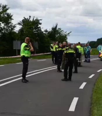 Tragedie în Olanda. Patru morți după ce o mașină a lovit un grup de bicicliști dintr-o tabără școlară
