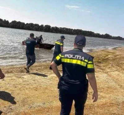 Criza sanitară de pe litoralul românesc. Turiștii își fac nevoile fiziologice direct în marea din stațiunile Mamaia și Năvodari