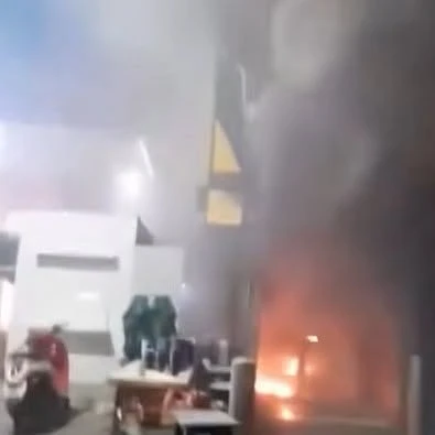 S-au refugiat în toalete ca să scape de flăcări, dar au murit acolo! Tragedie fără margini într-un club celebru