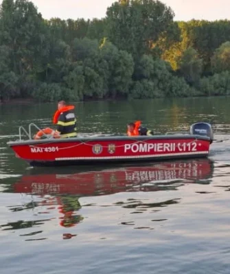 Tânărul dispărut în Dunăre după ce skijetul s-a răsturnat la Dubova a fost găsit după două zile de căutări