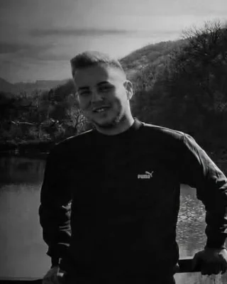Tragedie rutieră în Oravița. Un motociclist de 23 de ani a murit în urma unui impact violent cu un autoturism