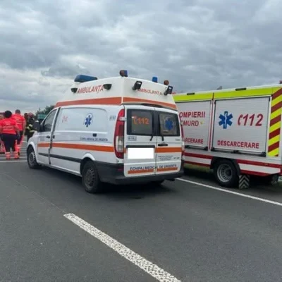 Accident mortal pe Centura Timișoarei. Un șofer a murit după ce a intrat cu mașina într-un autocamion parcat