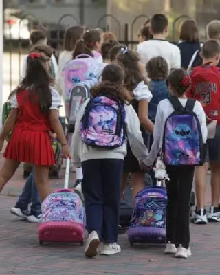 Schimbări majore în educație. Materii opționale în premieră și noi reguli pentru admiterea la liceu