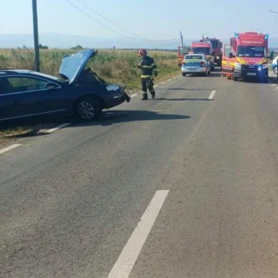 Accident rutier cu șase persoane în județul Sibiu. Un bărbat a fost transportat la spital cu traumatisme