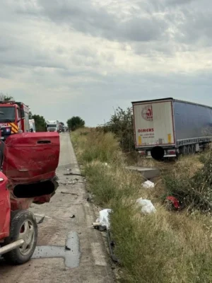 Bilanț tragic pe șoselele din Constanța. Un șofer a murit în urma unui impact violent și alte șase mașini s-au ciocnit pe A2