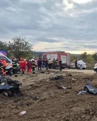 Carnagiu de nedescris pe șosea. Trei vieți s-au stins pe loc chiar în…