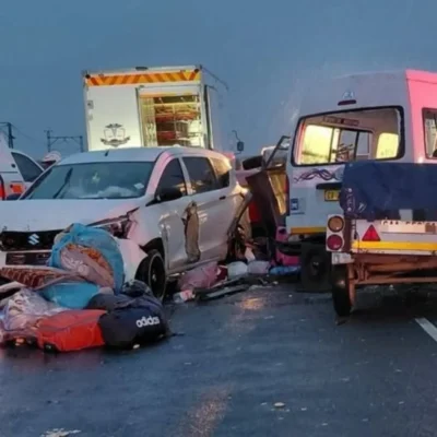 Accident în lanț! Cel puțin 21 de oameni au murit în…