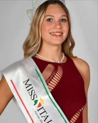 Ea este tânăra din România care a câștigat titlul de Miss I…