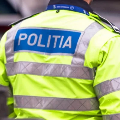 ȘOCANT! Un bărbat îmbrăcat în poliţist i-a cerut unei femei să…