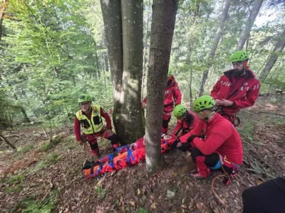 Tragedie fără margini! Au căzut secerați când au aflat că rănitul a murit pe munte!
