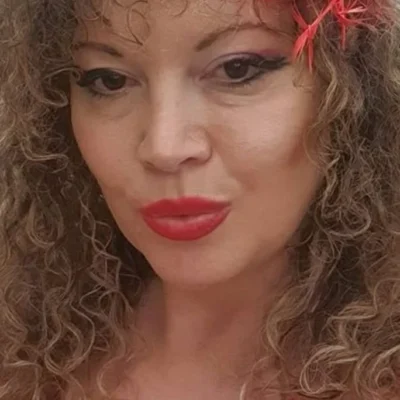 Oana Lis a RĂBUFNIT! A blocat 30 de persoane care o jigneau: 28 sunt femei!