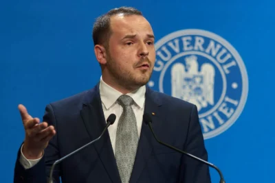 AVERTISMENT pentru medici! Rogobete propune CONCEDIEREA la a treia plecare prematură la privat