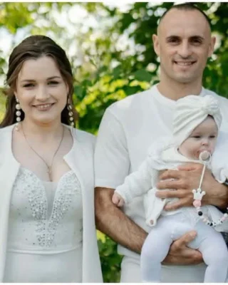 TRAGEDIE în Grecia! Doi părinți și bebelușa lor au MURIT! Fiica cea mare, în stare gravă