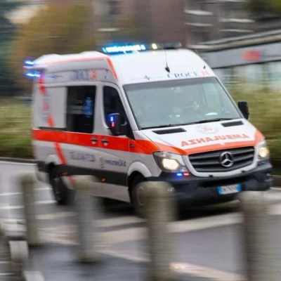 CUTREMURĂTOR! O femeie a MURIT după ce câinele nepoatei i-ar fi lins o rană la picior