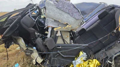 TRAGEDIE în Hunedoara! Un tânăr de 25 de ani a MURIT după ce a intrat cu mașina într-un stâlp